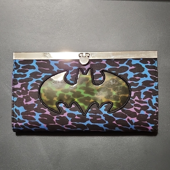 Women's Batman Animal Print Clasp Wallet - Picture 1 of 5